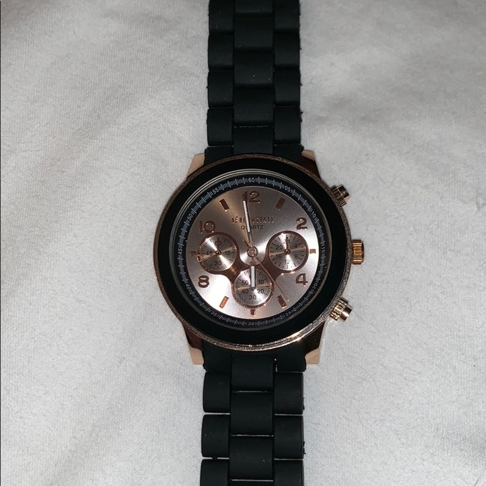 Watch - Picture 2 of 3
